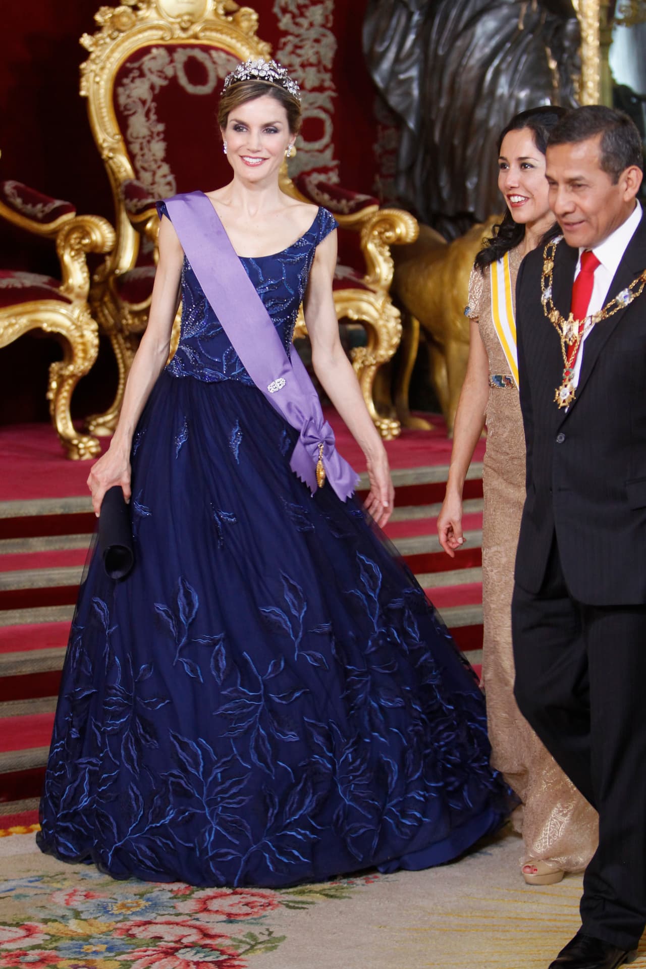 La Princesa Letizia de España ha llegado a romper estereotipos con su estilo para vestir.