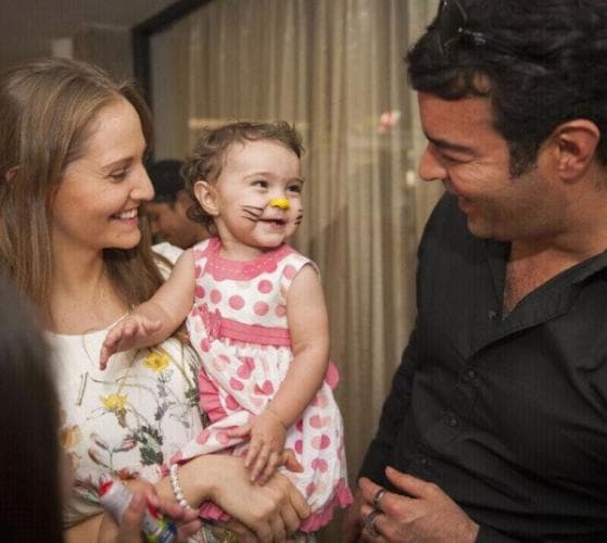 A pesar de ello, el abogado aseguró que la exmujer de su cliente, Óscar Daniel Hernández Rodríguez, nombre verdadero de Pablo Montero, le ha impedido ver a sus hijas.