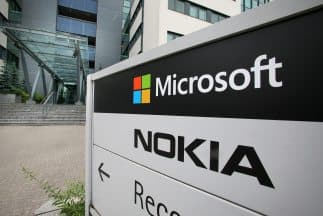 Caen ganancias de Microsoft por la compra de Nokia
