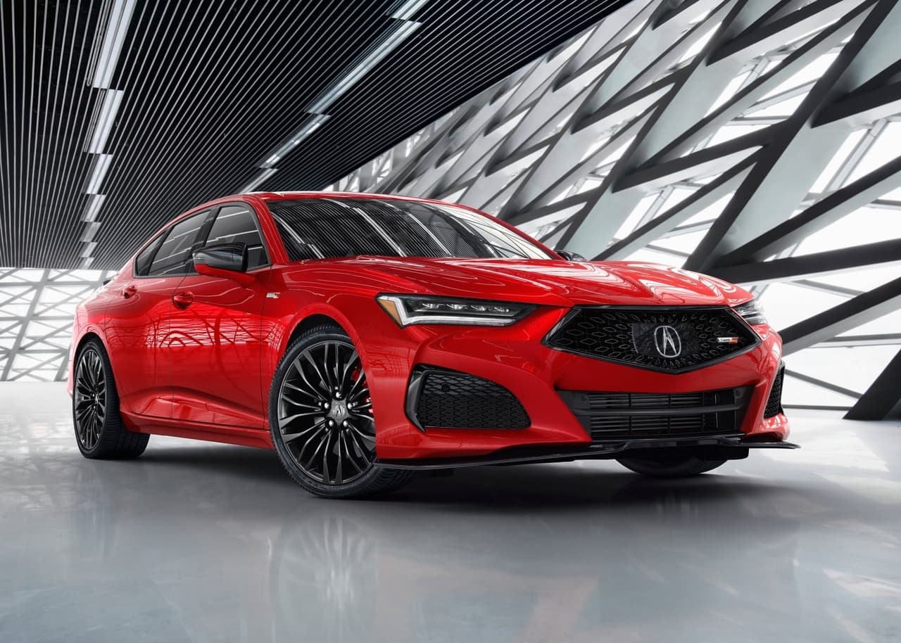 <h3 class="cms-H3-H3"><b>13. Acura TLX</b></h3>
<br>
<br>El Acura TLX actualmente es fabricado en Marysville, Ohio. Comparado al ranking del año pasado, este sedán de lujo subió de la posición 25 a la 13. Su precio inicial es de $37,500.
<br>