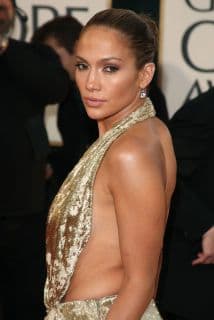 Jennifer Lopez ganó la compra de canal de música a su ex novio 'Puffy' Combs