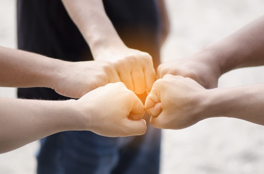 No dejes que un desacuerdo estropee este mes ya que debido a cierta oposición planetaria en tu horóscopo pueden surgir tensiones y malas interpretaciones. No te dejes manipular por nada ni por nadie. Las cosas adquieren un nivel adecuado cuando las enfrentas decididamente. Las circunstancias que ahora están imperando en tu entorno favorecen arreglos, reconciliaciones y la comunicación propicia si pone de tu parte, requerirás paciencia cuando estés frente a personas testarudas. 
<br>