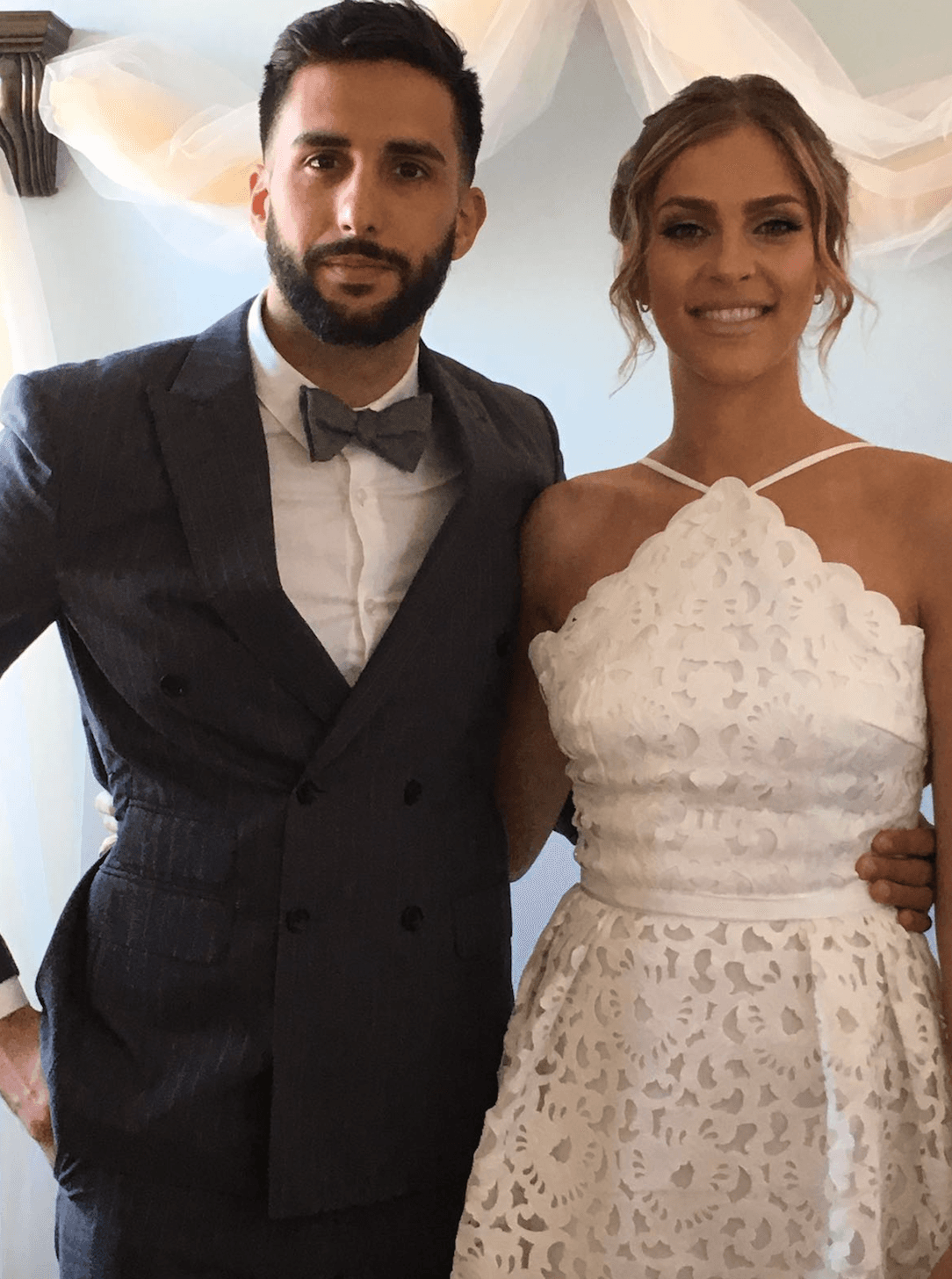 Aunque la pareja quería casarse en Las Vegas, la familia se encontraba en Miami así que decidieron ir a la corte y casarse para luego celebrar junto a sus allegados en una íntima cena.