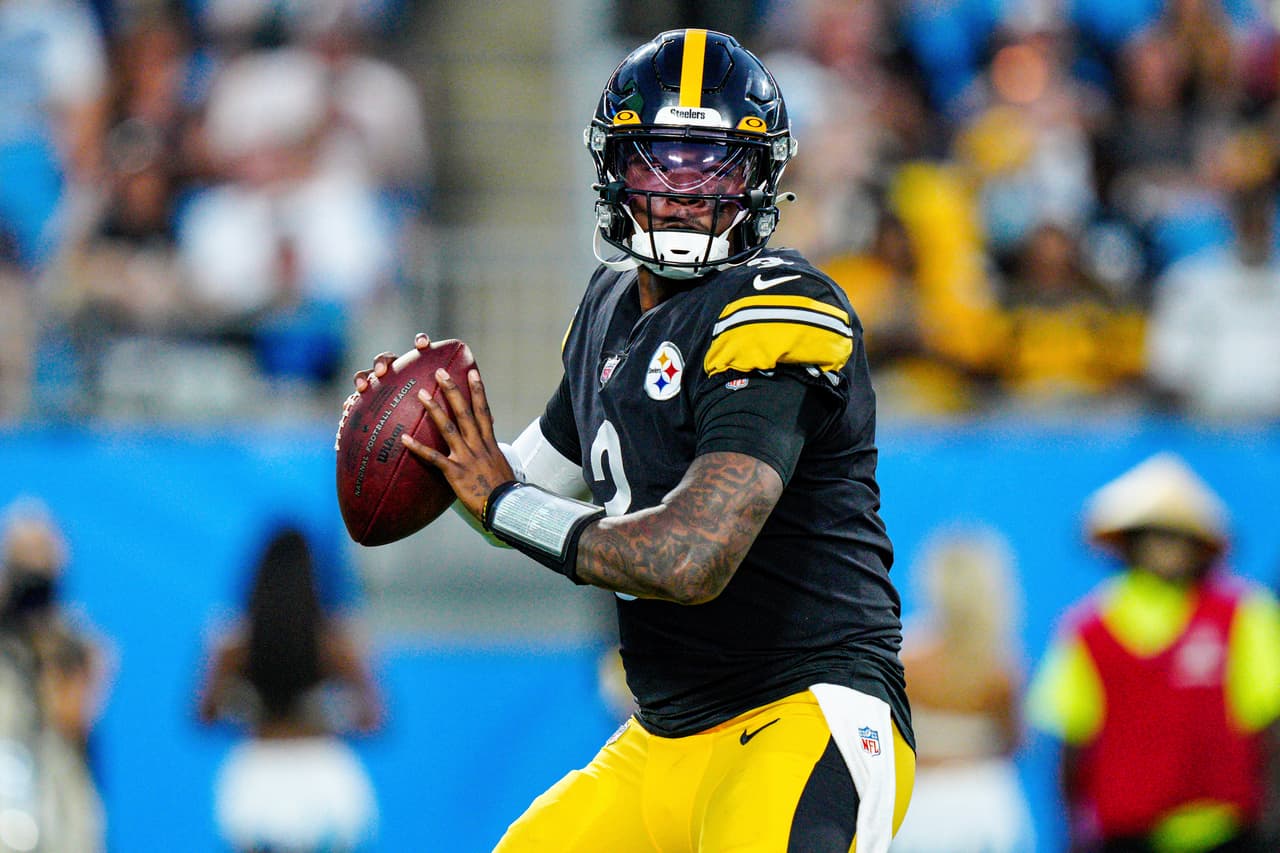 Quarterback de los Steelers, Dwayne Haskins, muere al ser atropellado mientras cruza a pie una autopista en Broward