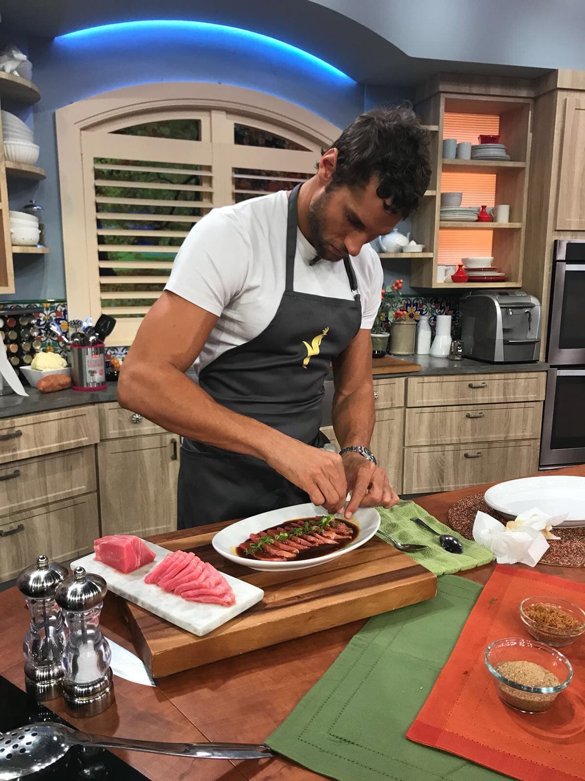 El chef dejó por un rato la pista de Mira Quién Baila, para consentirnos con una deliciosa receta.