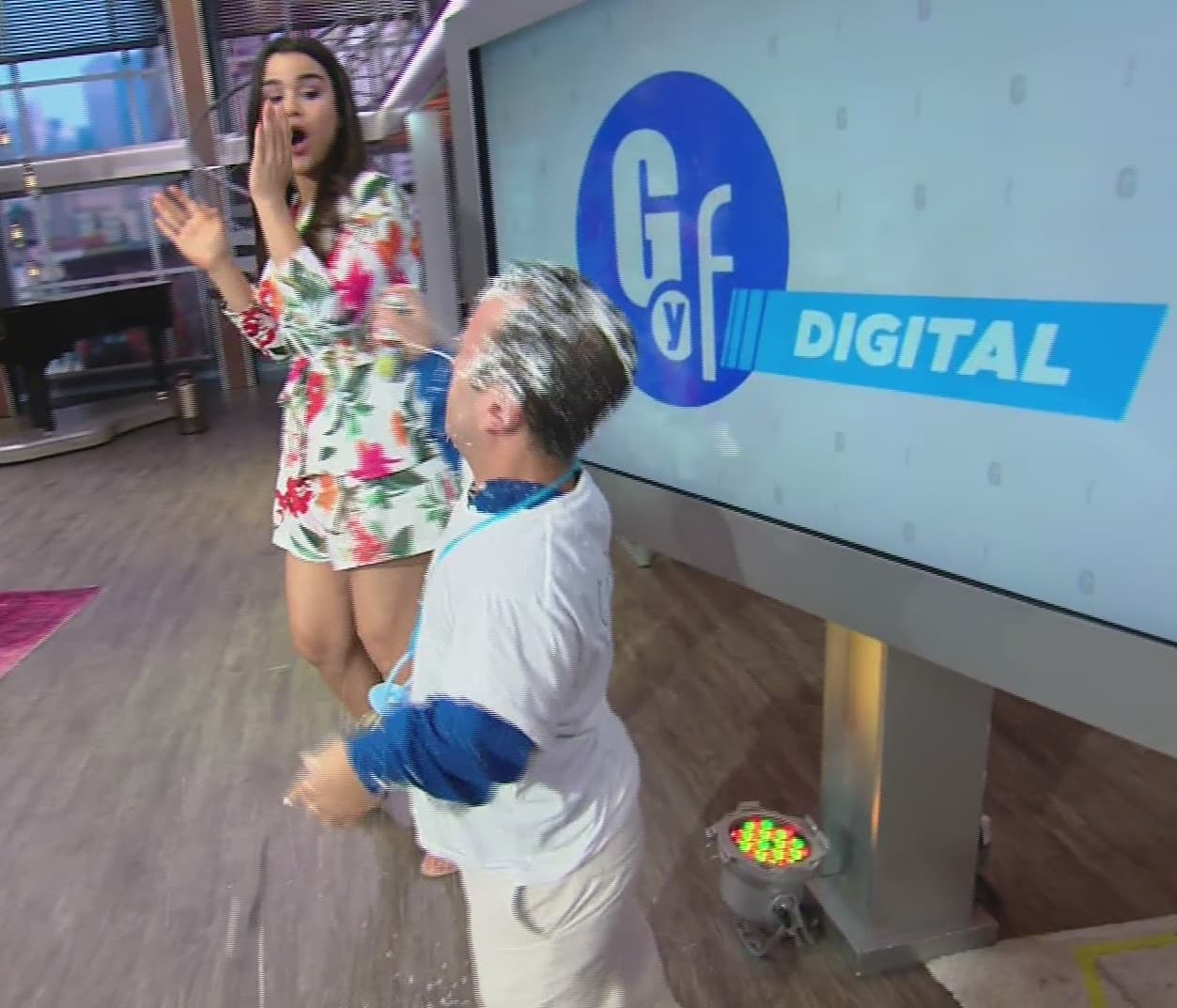 Y estuvo muy cerca de ser arruinado por Carlitos 'El productor', quien deseo jugarle una broma a la presentadora que no pasó a mayores para su fortuna.