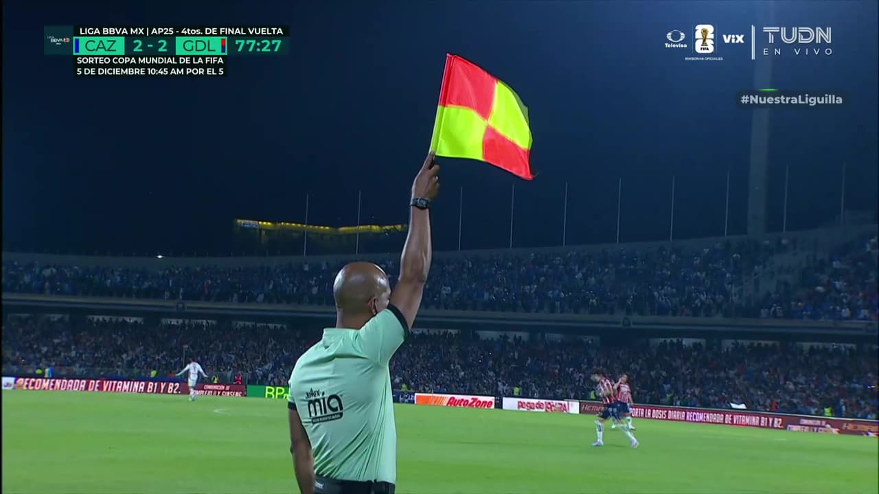 ¡Gol anulado a Chicharito! La jugada se invalida por fuera de juego