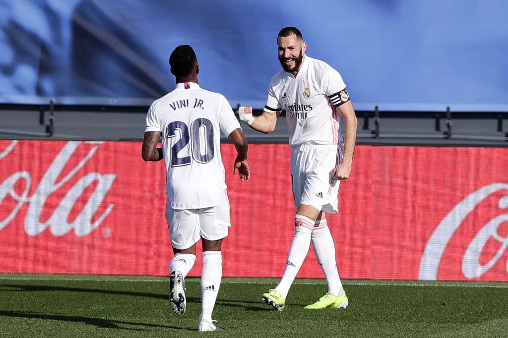 Con goles de Toni Kroos y Karim Benzema, el Real Madrid se queda con la victoria sobre el Valencia 2-0. Los Merengues se ubican en segundo lugar de la tabla y a cinco puntos del líder, el Atlético de Madrid, durante la Jornada 23 de LaLiga.