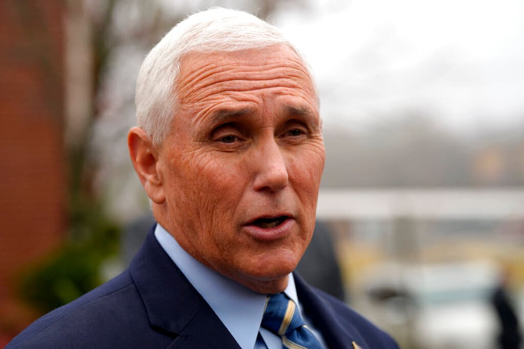 Portavoz de Pence niega que el exvicepresidente haya presentado su postulación a la candidatura republicana por la presidencia