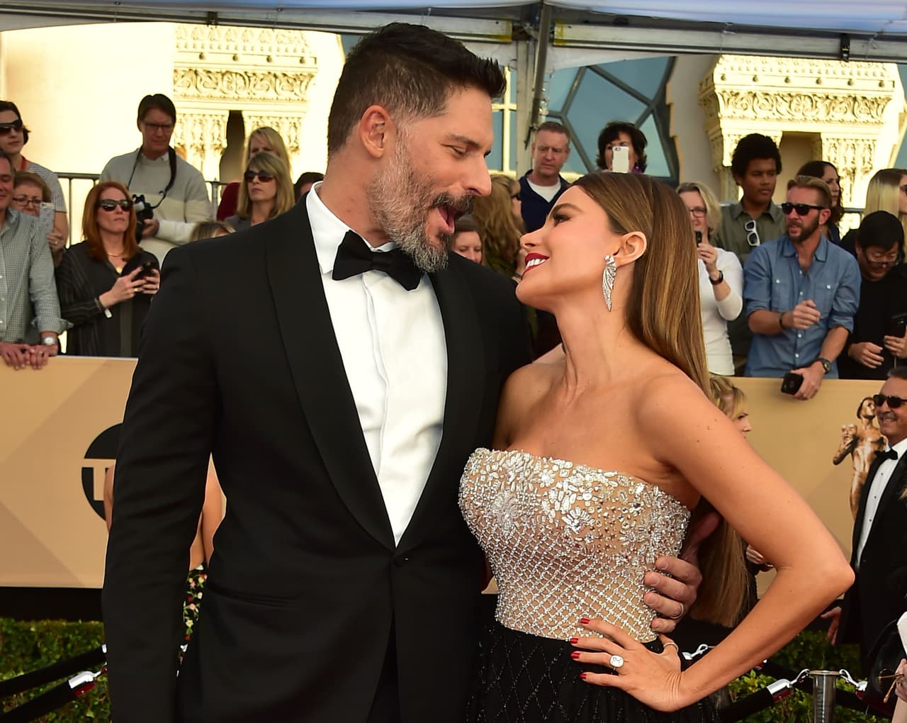 Actors Joe Manganiello and Sofia Vergara arrive for the 23rd Annual Screen Actors Guild Awards at the Shrine Exposition Center on January 29, 2017, in Los Angeles, California. / AFP / FREDERIC J. BROWN (Photo credit should read FREDERIC J. BROWN/AFP/Getty Images)