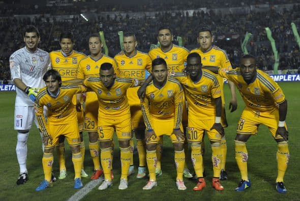 5. TIGRES. Este conjunto de Nuevo León (norte de México) es uno de los que más playeras vende: más de un millón de jerseys cada año. Además, pese a que los boletos para ir a ver al equipo son los más caros del torneo, el estadio Universitario tiene el mejor porcentaje de ocupación con un flamante 100%. Detrás del equipo, además, se encuentra la multinacional Cemex que desde 1996 ha invertido fuertes cantidades. El equipo tiene un valor estimado de 87 millones de dólares.