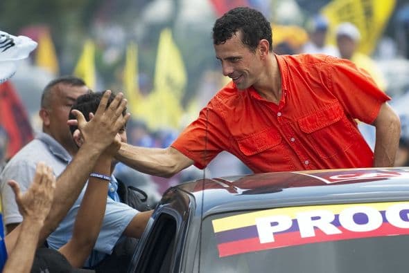 "Pero su vocación era el cine y bueno, empezó mi abuelo alquilando una película, la alquilaba y ahí fue construyendo", relata Capriles.