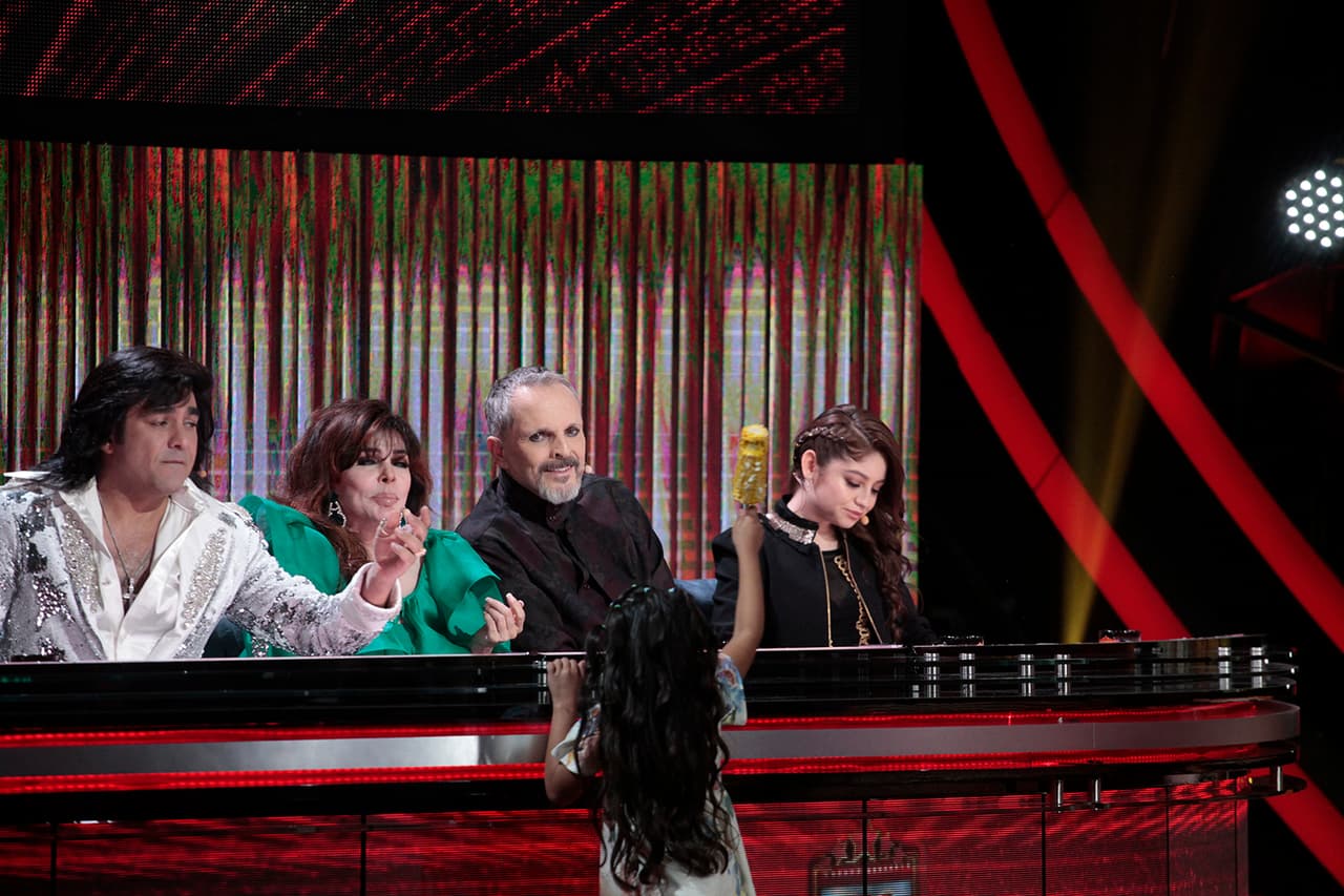 'Beba' les agradeció que casi se hubieran acabado el elote y volvió a su posición para escuchar su calificación final.