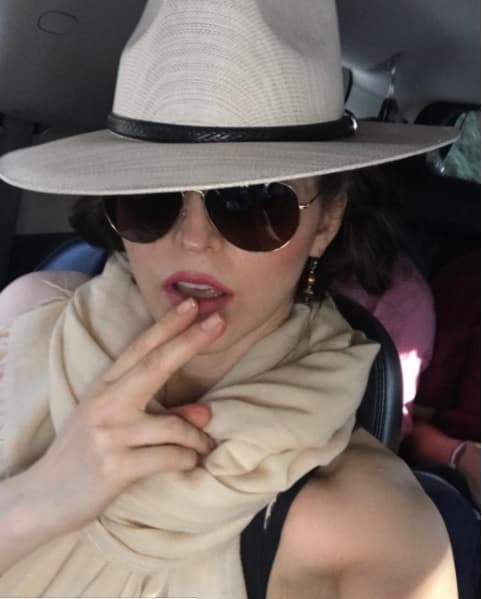 La cantante grupera se encuentra en Dallas, Texas, para la entrega de los Premios de la Radio 2019 que se entregan este jueves 7 de noviembre. Previo a la gala, elogió a la intérprete de 
<b><a href="https://youtu.be/S88LJBJhvwo">'Egoísta'</a></b> y aplaudió su manera de manejarse en las redes sociales.