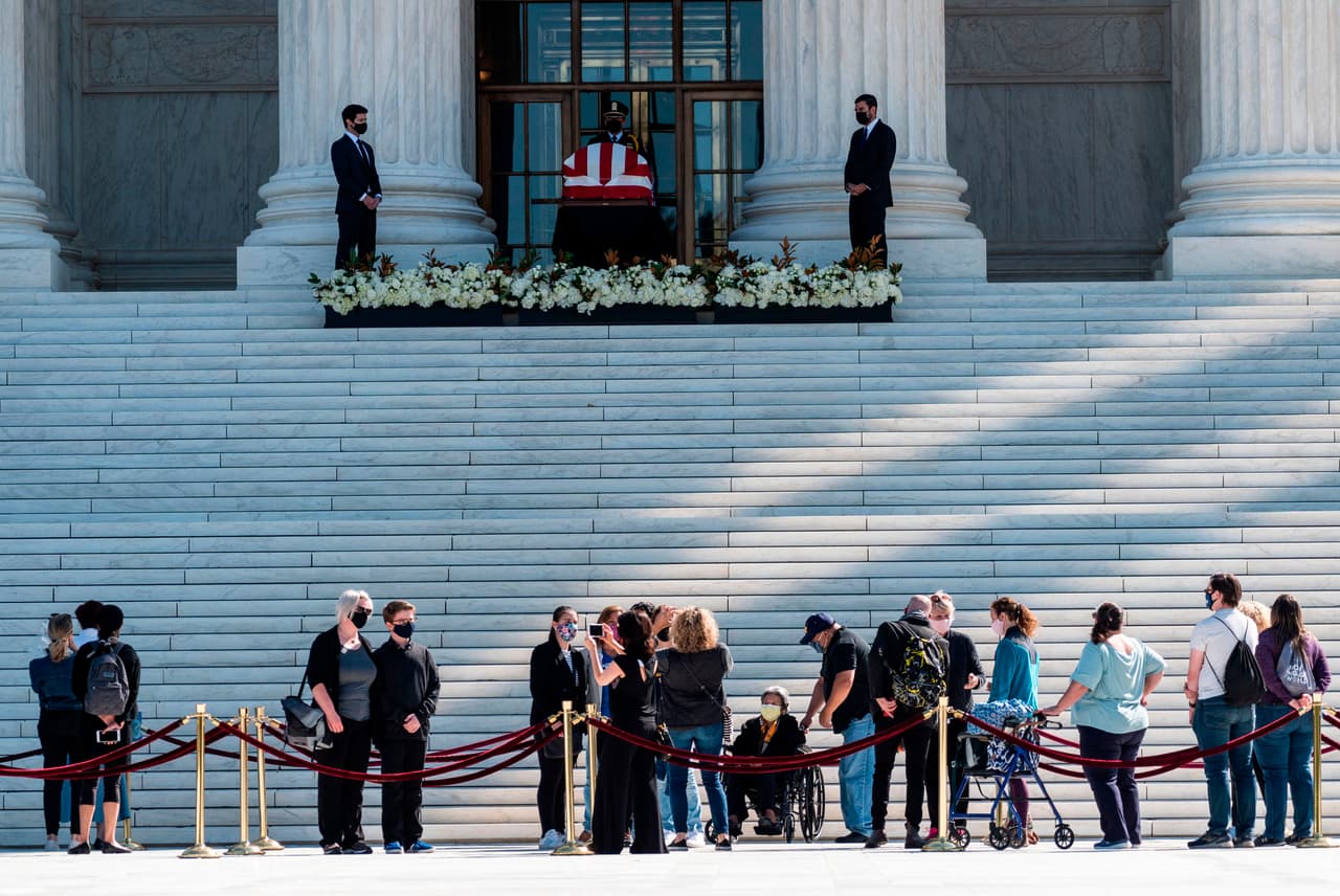 El presidente 
<a href="https://www.univision.com/temas/donald-trump">Donald Trump</a> ofrecerá sus respetos en persona el jueves en el tribunal, según informó la Casa Blanca.