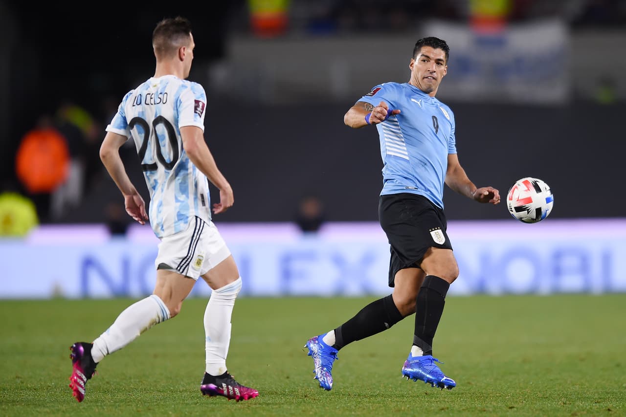 Argentina goleó a Uruguay mientras que Chile por fin volvió a ganar tras enfrentarse a la Selección de Paraguay.