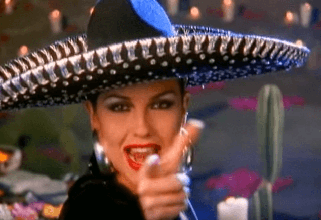 'Thalía con banda: Grandes éxitos' fue un disco lanzado por la actriz mexicana en el que incluyó adaptaciones de sus tres álbumes de estudio anteriores.