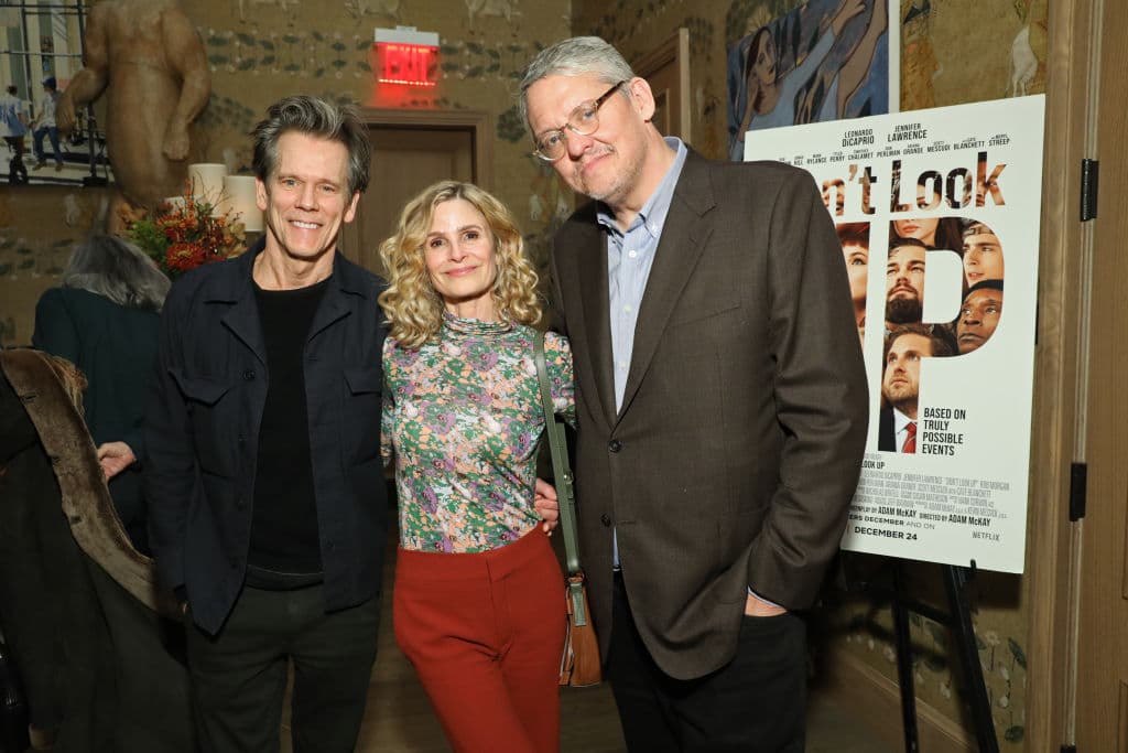 <b>Kyra Sedgwick y Kevin Bacon</b>
<br>Los dos actores llevan casados desde septiembre de 1988 y en la película ‘Story of a Girl ‘de 2017, en la que Sedgwick hizo su debut como directora, en el elenco se encontró Bacon. Por su parte, el actor también tuvo su oportunidad de dirigir a su esposa en cuatro episodios de la serie 'The Closer', donde interpretó a Brenda Leigh Johnson de 2005 a 2012.