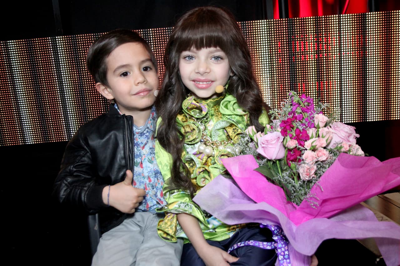 Mateo y Luna de verdad se la pasan juntos todo el tiempo, jugando y hasta salen a tomar helado acompañados de sus mamás.