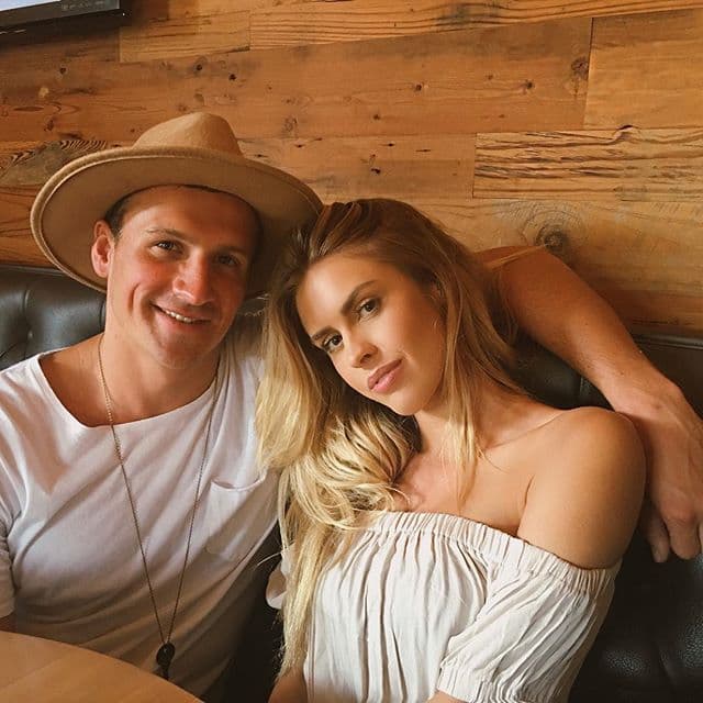 Se trata de su hermosa novia.