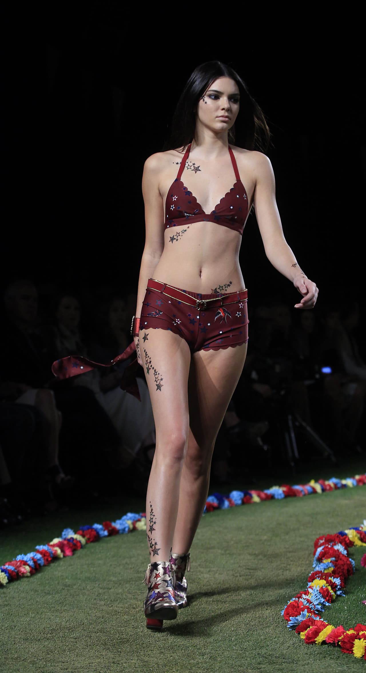 Desde sus inicios en las pasarelas sus larguísimas piernas dejaron a todos con la boca abierta.