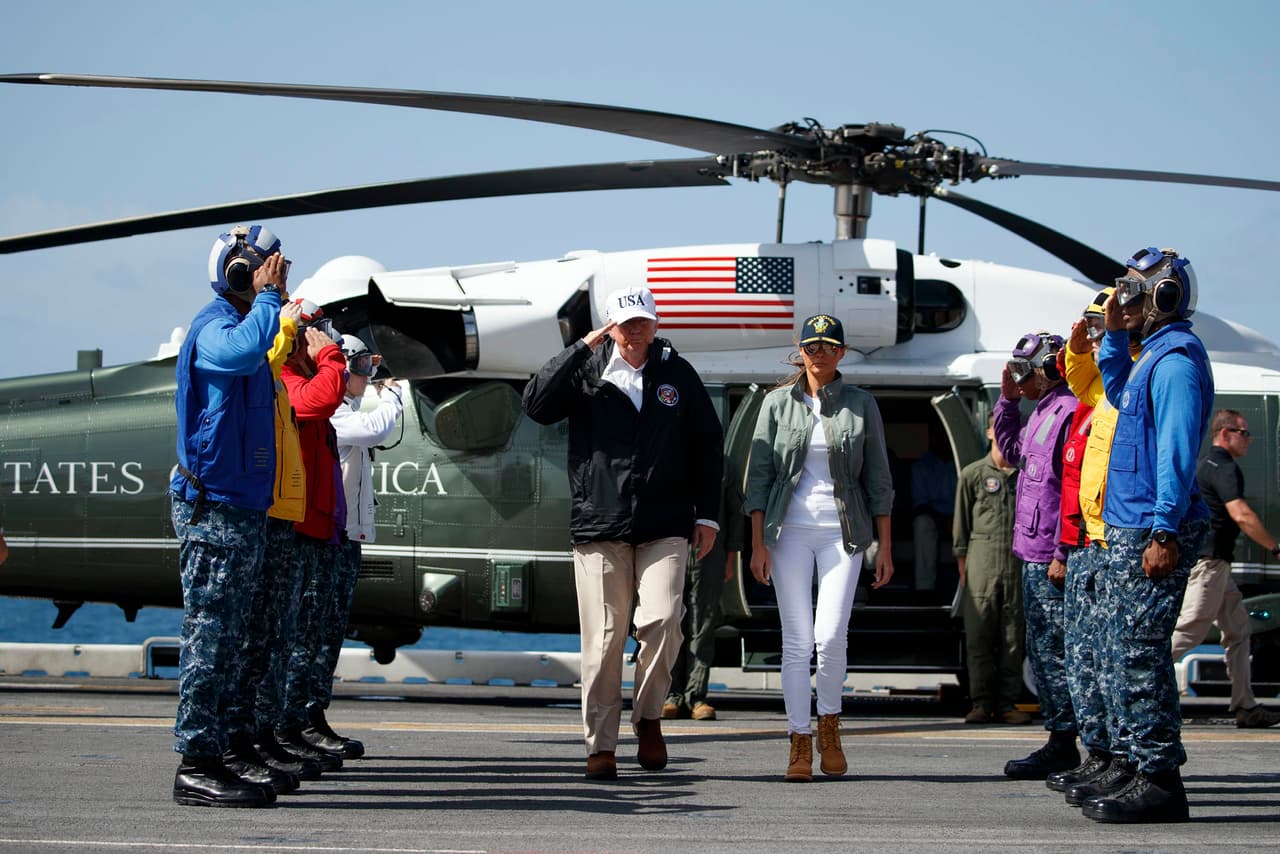 Aterrizó luego en el buque anfibio USS Kearsarge.
