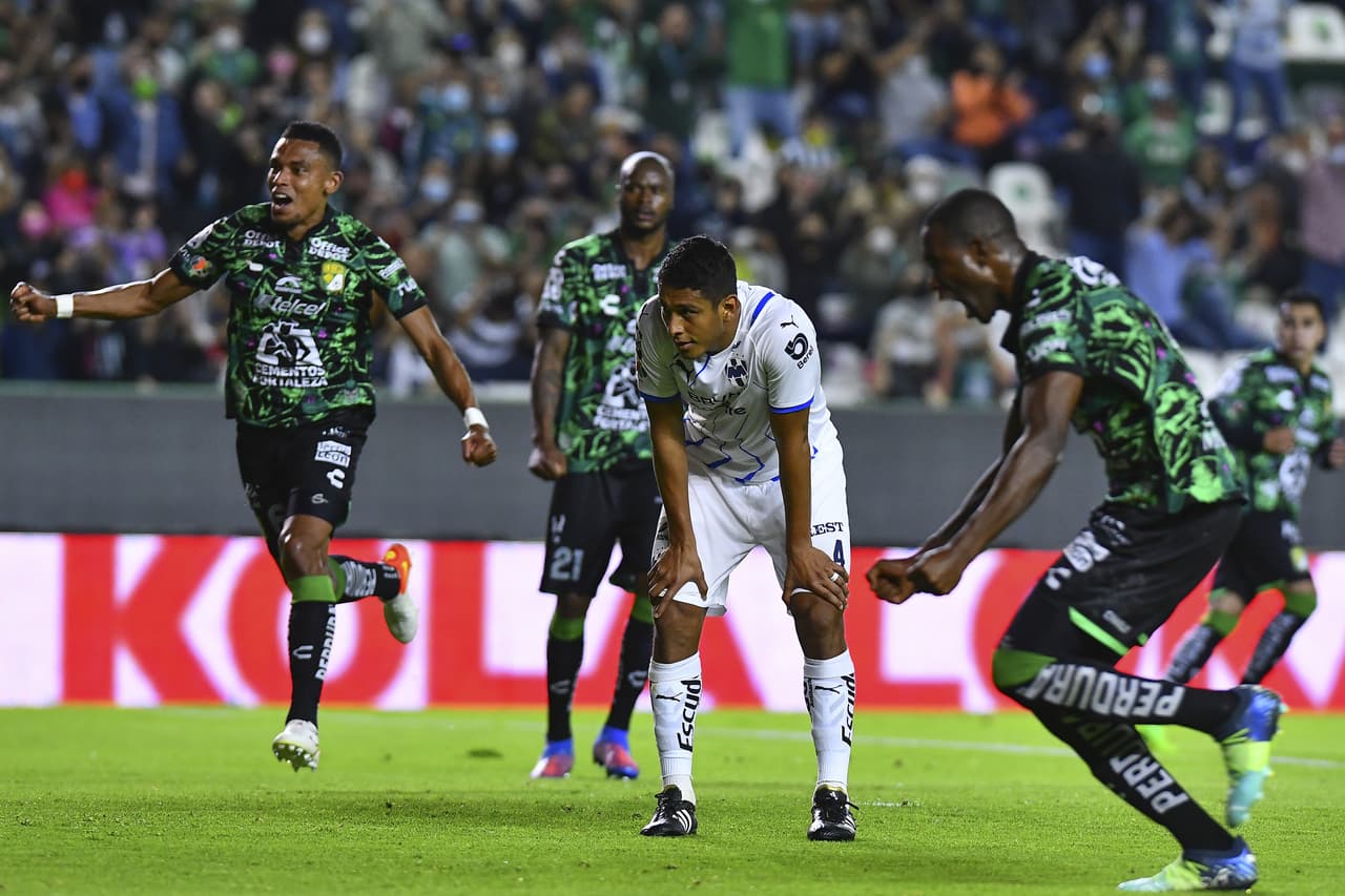 Luis Romó erró un penal al 88' que hubiese significado el triunfo para su escuadra.