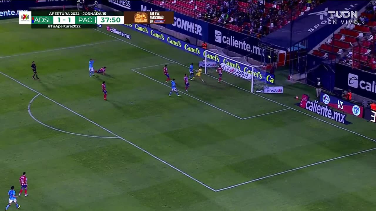 ¡TIRO ATAJADO! disparo por Roberto de La Rosa.