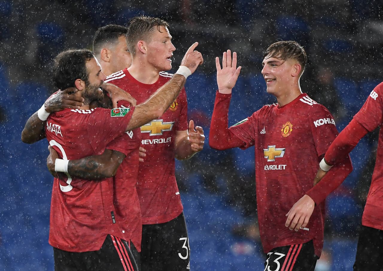 Manchester United califica a cuartos de final.