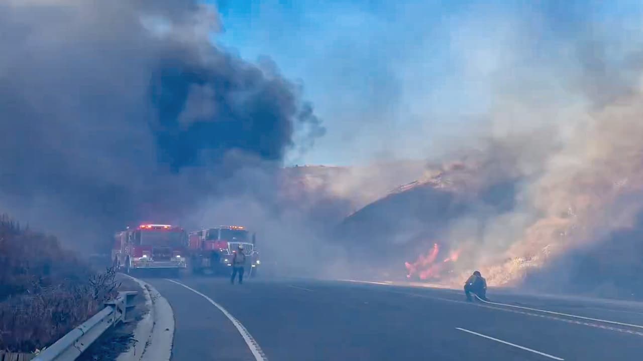 Reportan incendio forestal en San Bernardino que quemó más de 30 acres en menos de una hora
