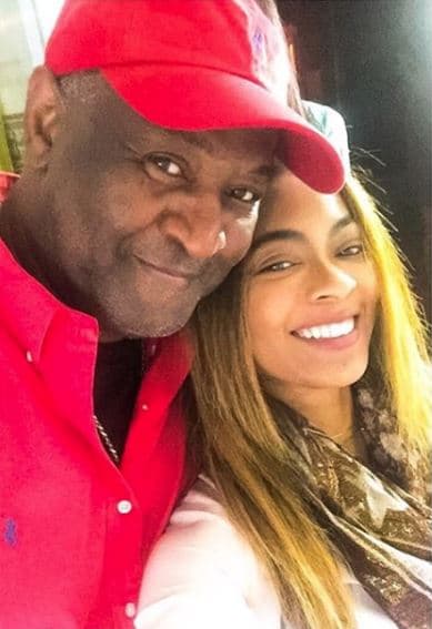 "Ambas tenemos raíces sureñas (Beyoncé es originaria de Texas). Parece que mis padres y sus padres podrían estar relacionados ", dijo.