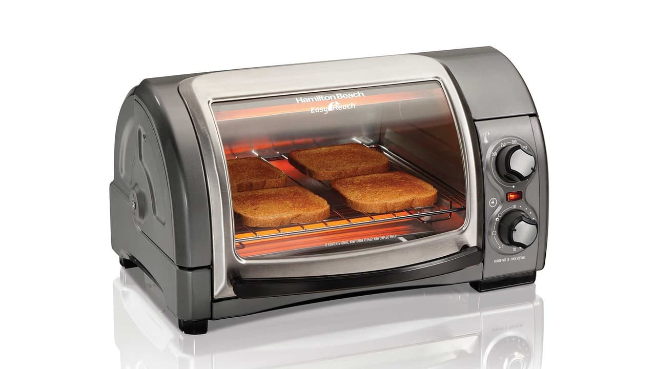 <b>Hornos</b>
<br>Los hornos eléctricos o de microondas generalmente son responsables de aproximadamente el 
<b>3% de su consumo mensual </b>de electricidad. Otros aparatos de cocina como extractores, licuadoras, tostadores y más consumen el 1,3%.