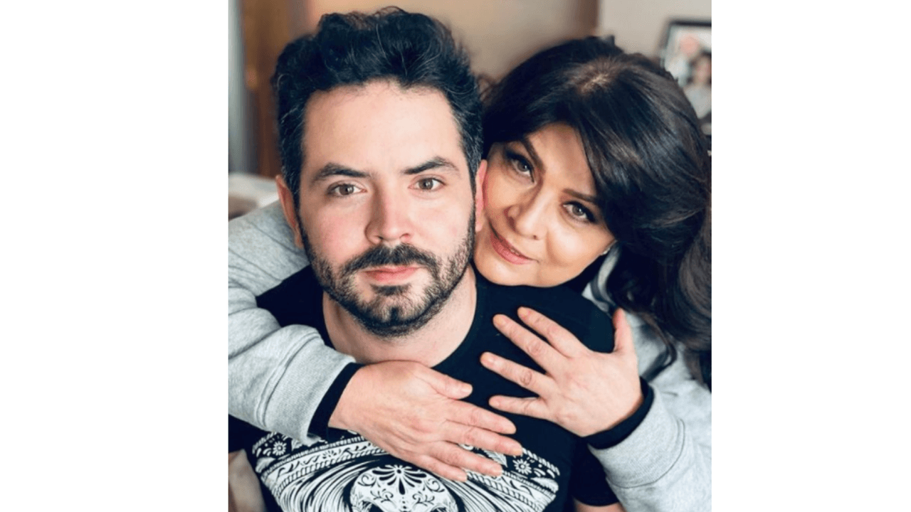 El actor de 28 años ha demostrado tener una buena relación con su madre.