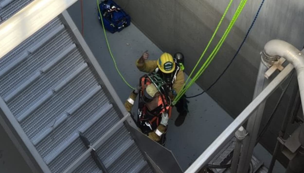 Los bomberos del condado de Kern siempre buscan realizar entrenamientos en los lugares donde ocurren los accidente. El mes pasado se llevó a cabo en el río Kern.