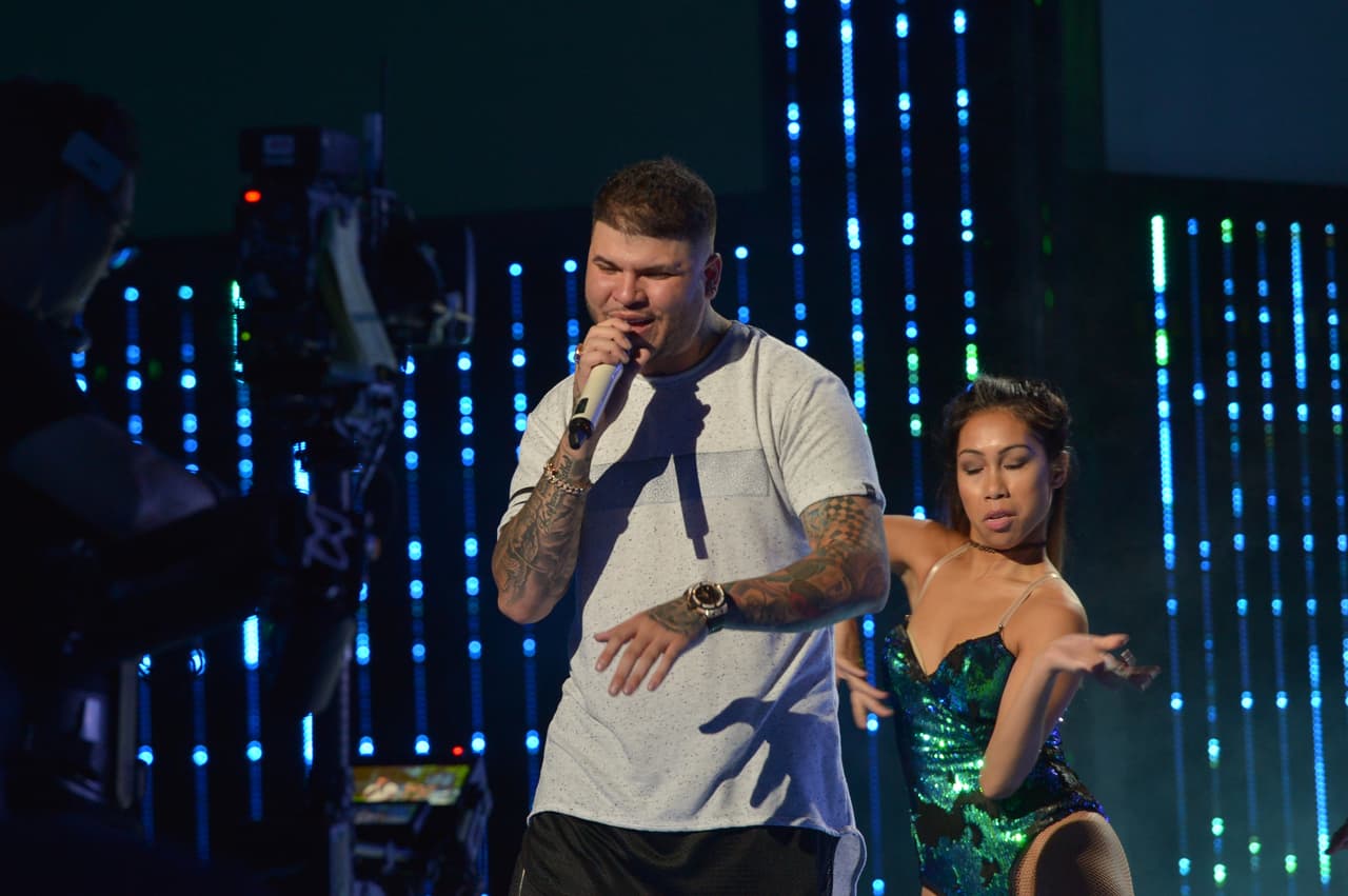 Sus bailarinas tendrán que esforzarse para llevarle el paso.