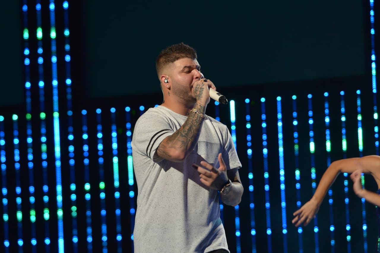 El cantante causó sensación entre todo los presentes.