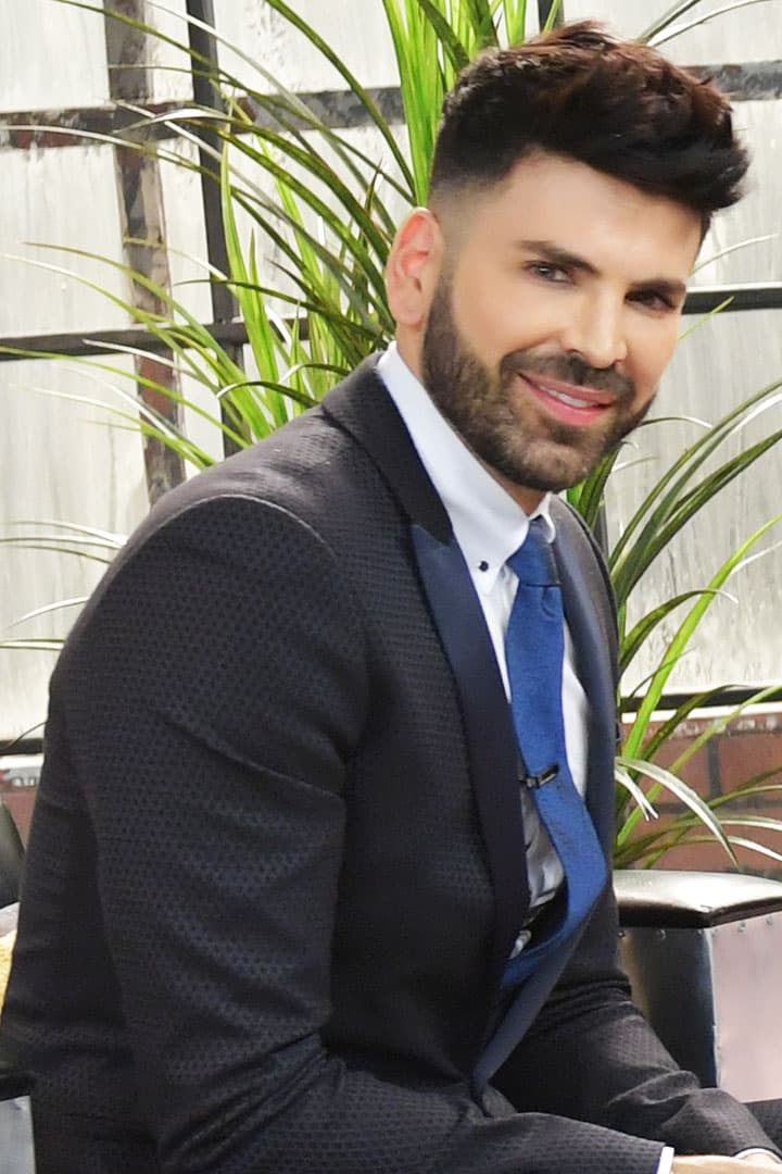 Detrás de cámaras, Jomari también ha demostrado que es todo un 'fashionista' y las cámaras lo han captado siempre elegante.