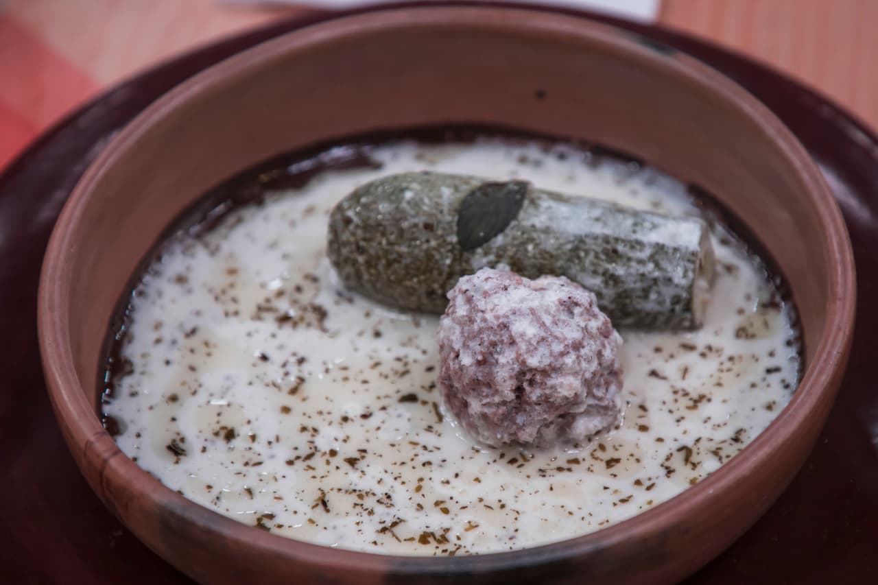 La familia Nahum se mostró más arriesgada al elaborar carne molida y calabaza en caldillo de jocoque. Las criticas en contra no se hicieron esperar, sobre todo por el fuerte sabor del jocoque.