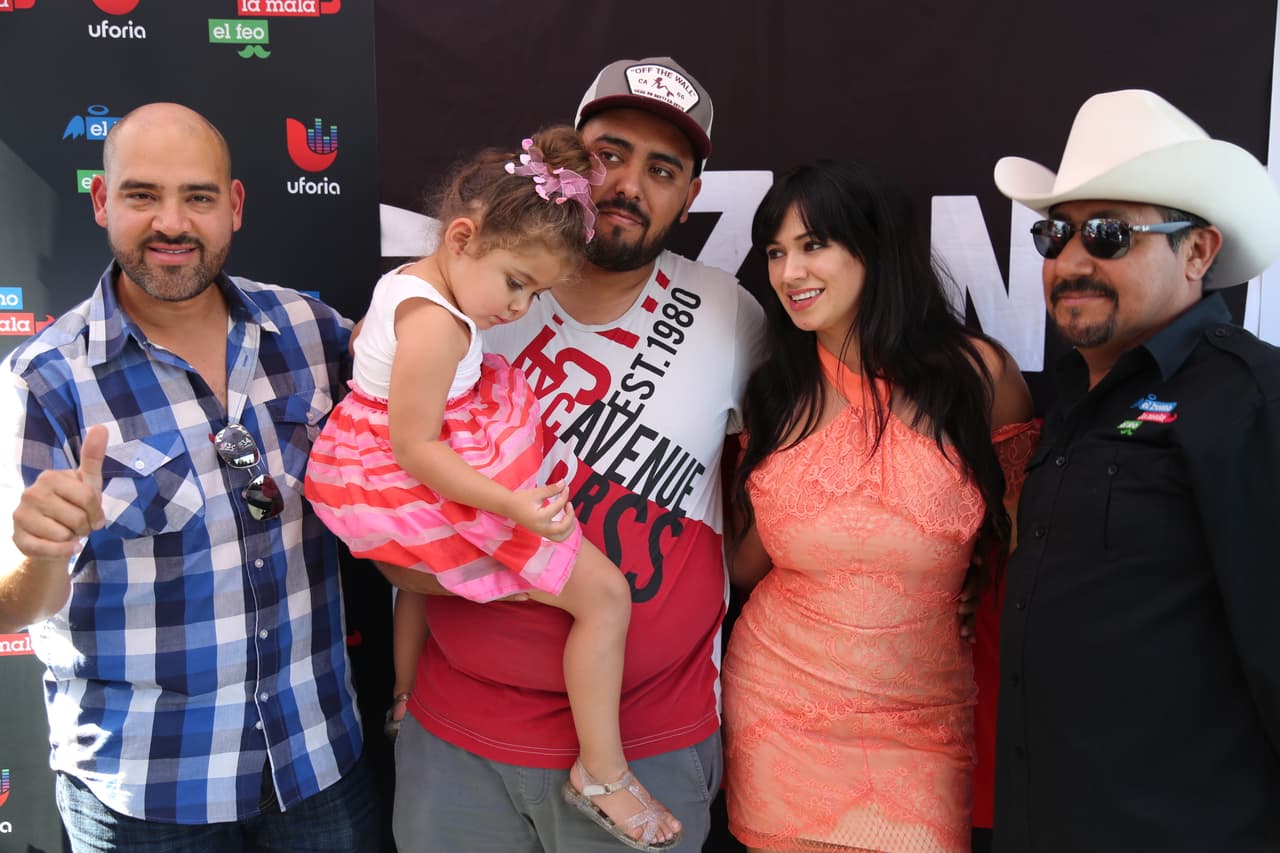 Los niños también escuchan 'El Bueno, La Mala y El Feo', sin duda.