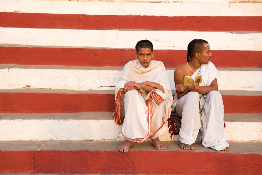 Una de las cosas más interesantes del horóscopo hindú es que tiene una mirada más íntima y profunda sobre las personas. Prefiere concentrarse más en el aspecto espiritual que en el terrenal, en las motivaciones internas que nos hacen actuar de cierta o determinada manera, dándono una nueva mirada y perspectiva sobre nuestro ser.
