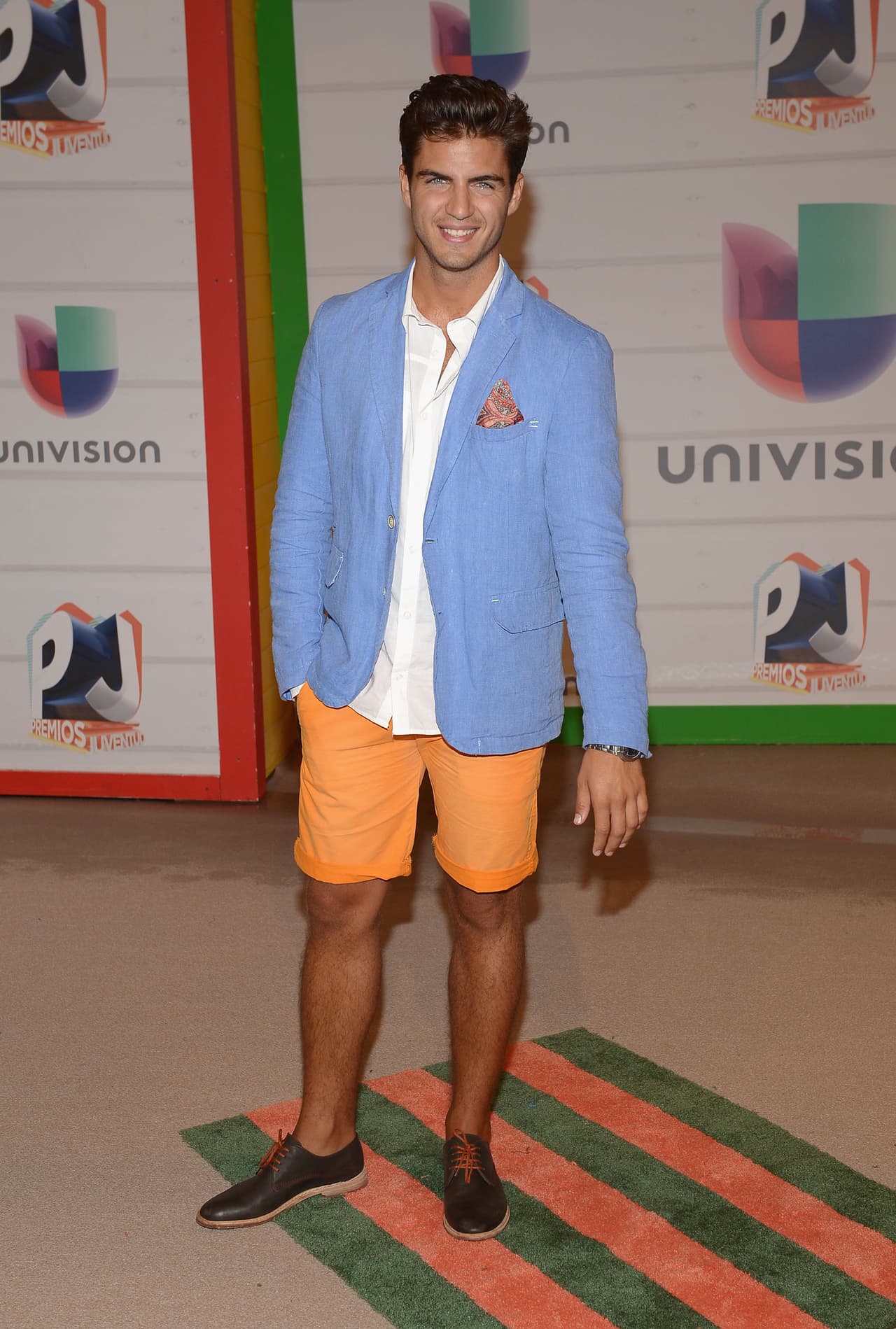 El actor español continuó viajando entre Europa y Estados Unidos para hacer diferentes apariciones. En julio de 2013, Maxi fue invitado a los Premios Juventud.