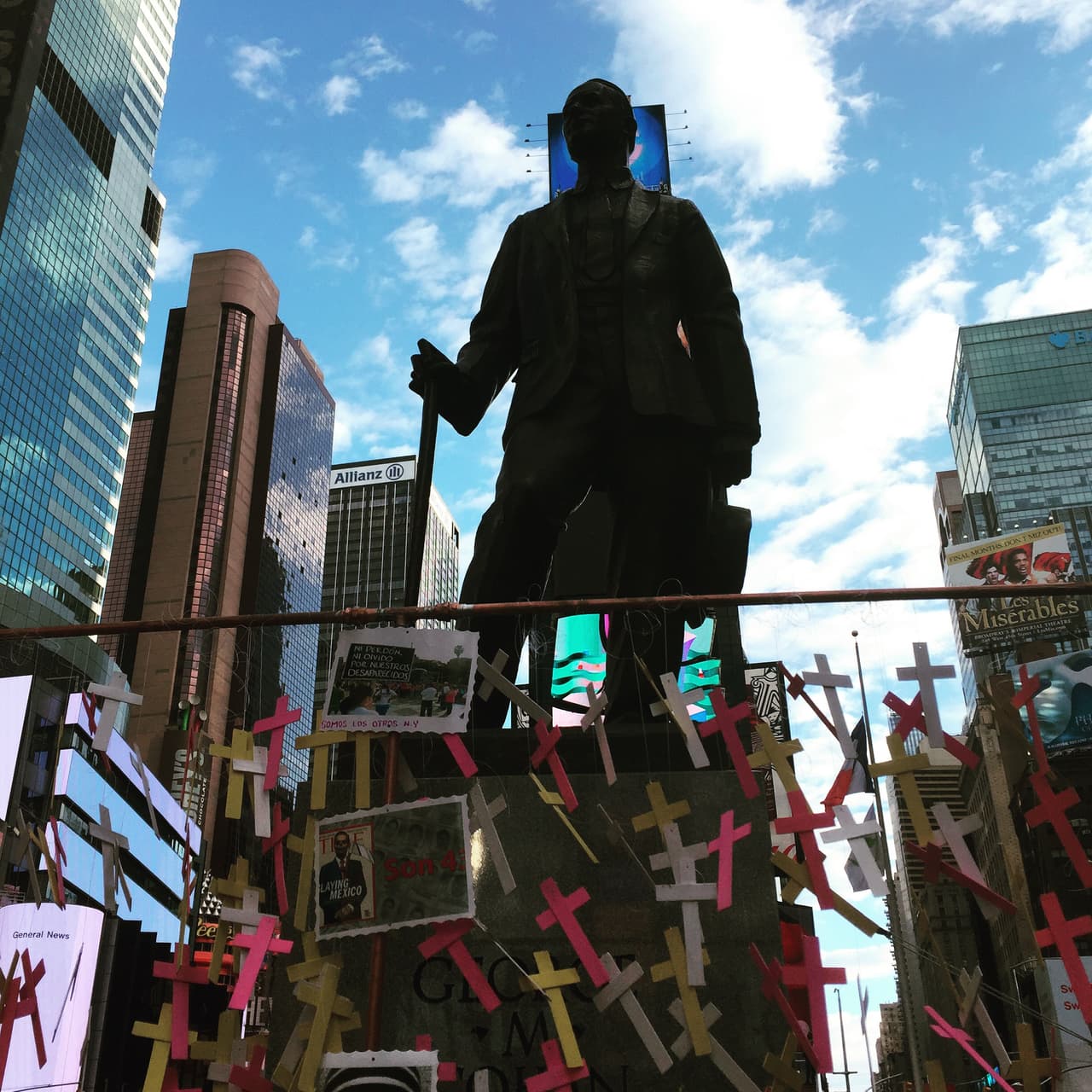 Así amaneció Times Square este domingo.
