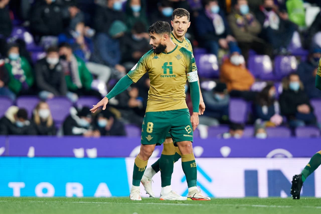 Real Betis no se complica ante Valladolid y gana 3-0 con anotaciones de William Carvalho, Nabil Fekir y Borja Iglesias durante la eliminatoria de la Copa del Rey. Andrés Guardado entró al minuto 87', Lainez fue banca.