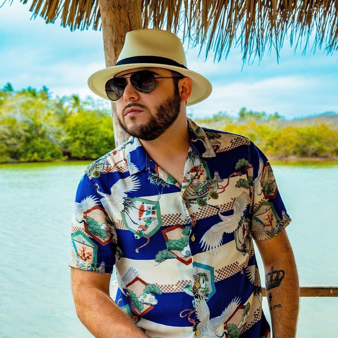 Gerardo Ortiz, exponente del género regional mexicano destacó en la misma emisión de ‘Juntos por la música #StayHome #WithMe #QuédateEnCasa’ y es otro de nuestros nominados.