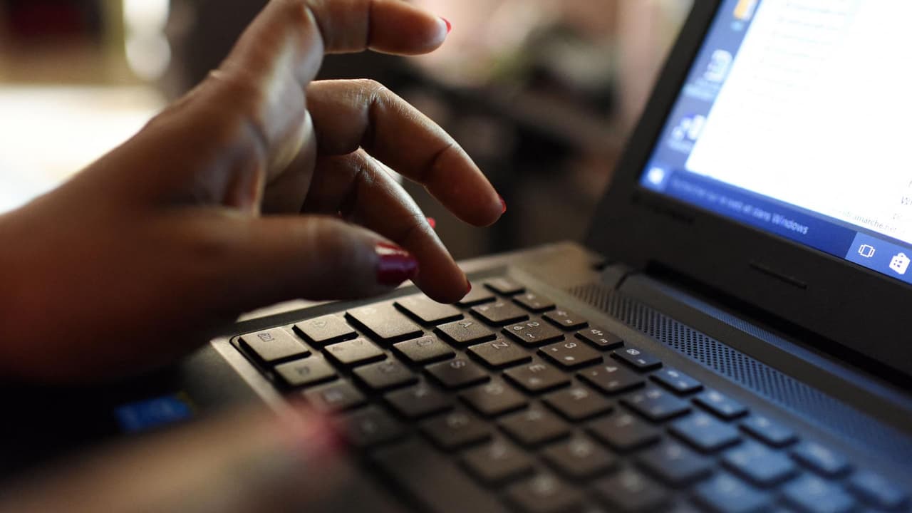 Cuidado con los fraudes: Así es como los delincuentes están estafando a los usuarios de redes sociales