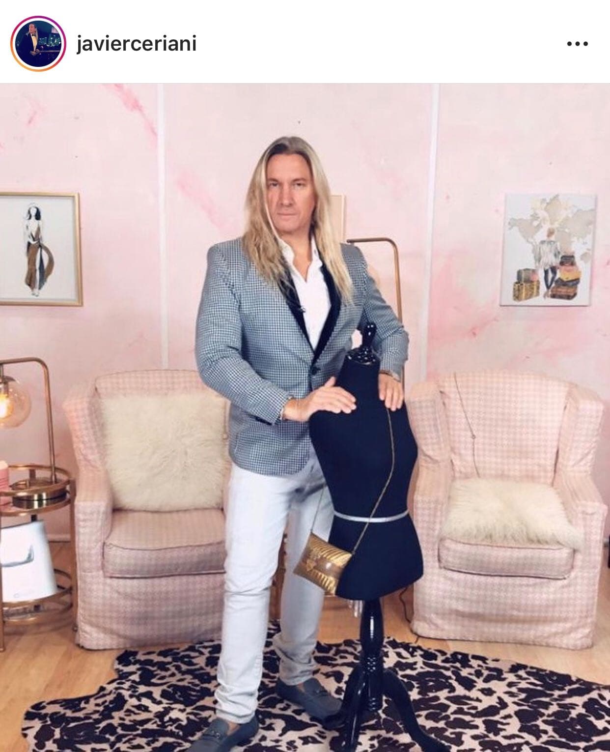 El periodista argentino Javier Ceriani (foto) afirmó el jueves 3 de octubre en el show mexicano
<b><a href="https://www.youtube.com/watch?v=7AT1pJIvCOo&feature=youtu.be">'De primera mano'</a></b> que una empresa, que dice está a nombre de Sergio Mayer, era la que cobraba las regalías que José José generaba en YouTube.