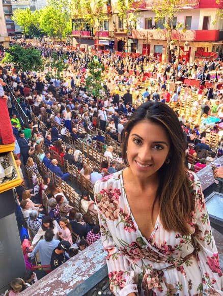 Maity Interiano contagiada con toda la fe, pasión y devoción con que se vive la Semana Santa en Sevilla.