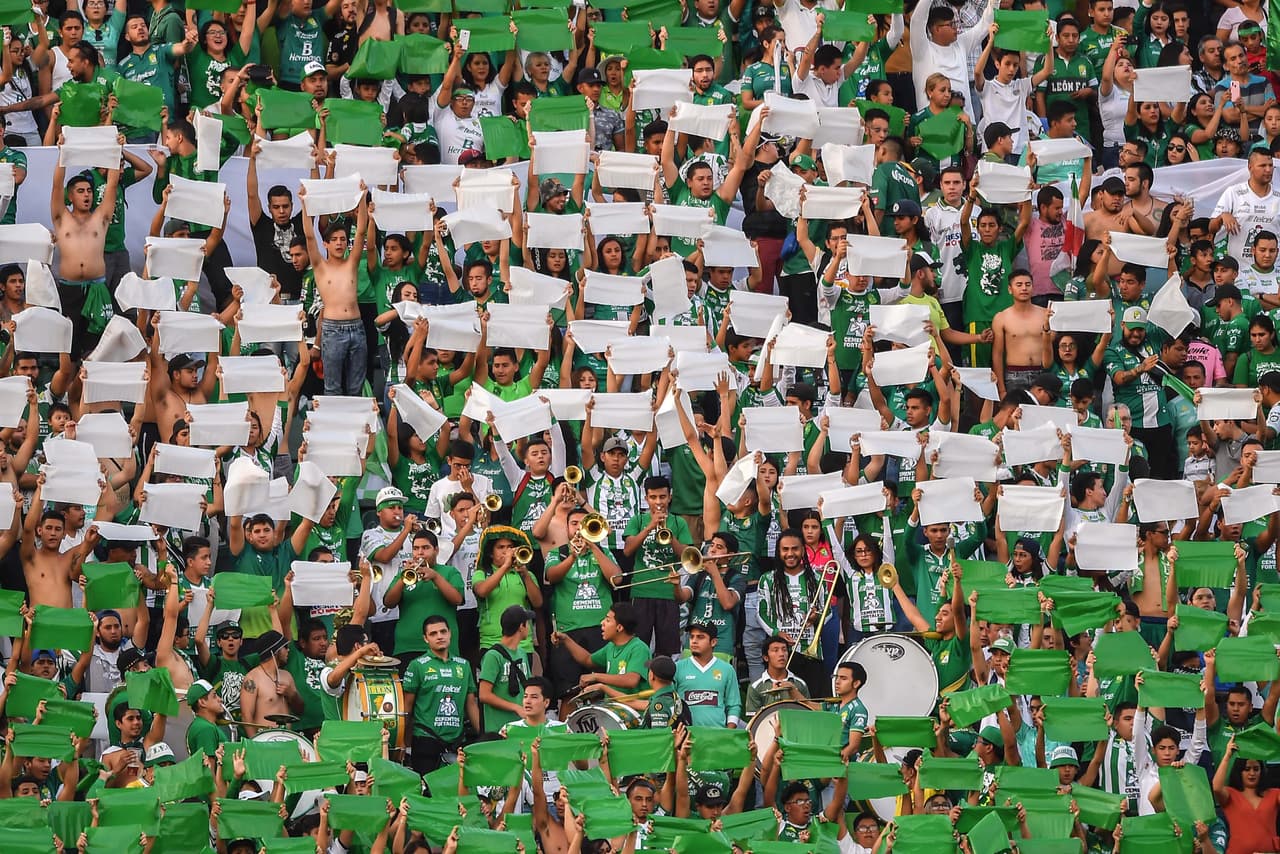 Los fanáticos del León llegaron con alta expectativa por la ventaja obtenida el jueves pasado en Querétaro por 1-0.