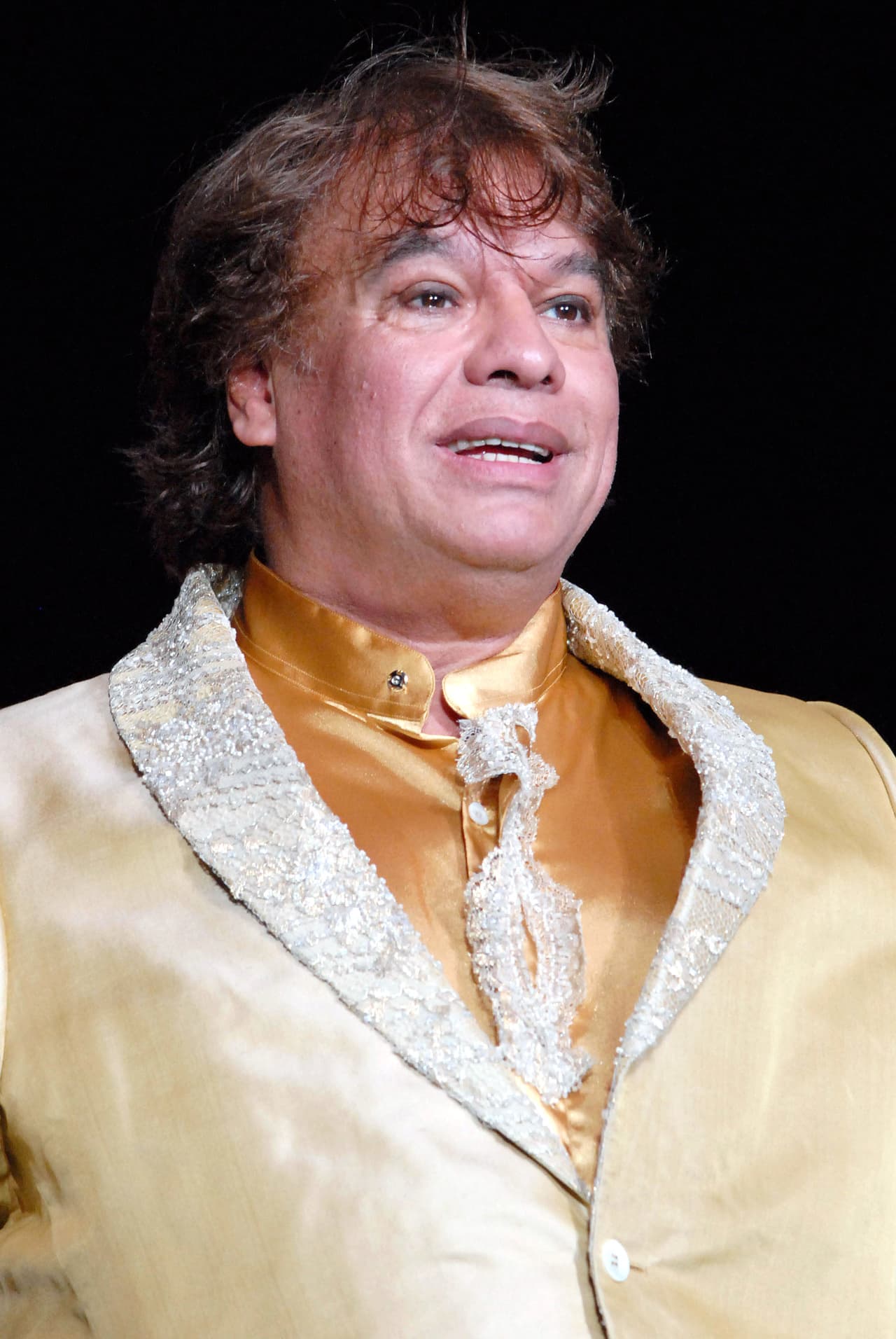 <b>Juan Gabriel</b>: después de la muerte del ‘Divo de Juárez’ sus hijos ocultos y los de conocimiento público, lucharon en corte por la herencia del ‘Divo de Juárez’. 
<br> 
<br>