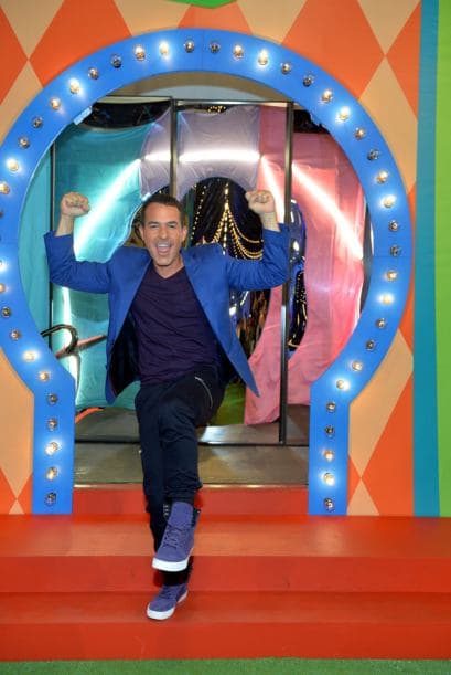 Muy juvenil y a la moda.